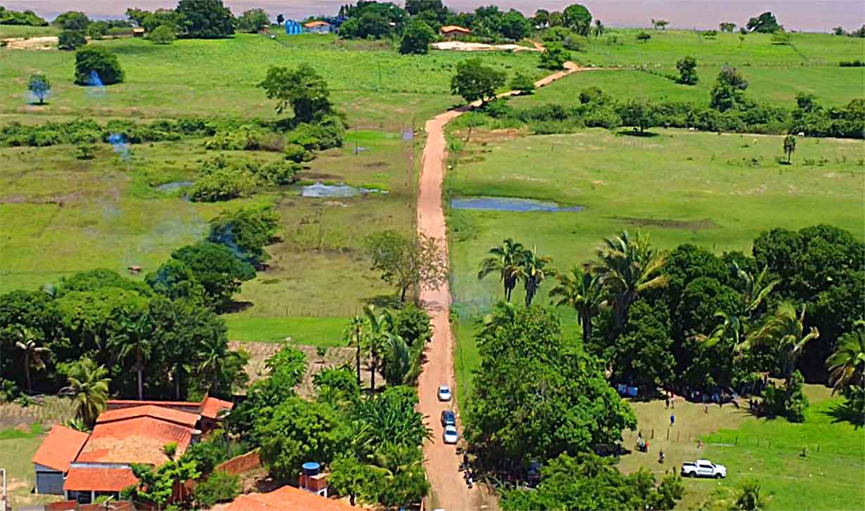 Prefeito Alandelon inaugura estrada que liga Gado Brabo à zona urbana de Madeiro e põe fim a problema antigo de alagações
